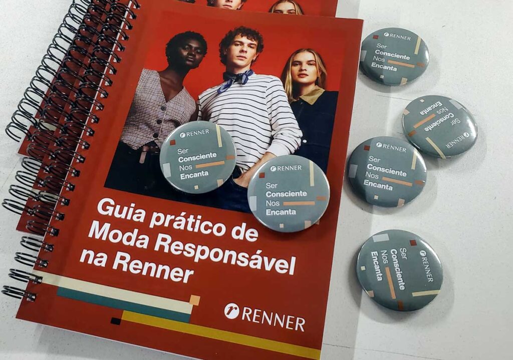 Bottons metálicos personalizados da Copy House para evento corporativo no Rio de Janeiro