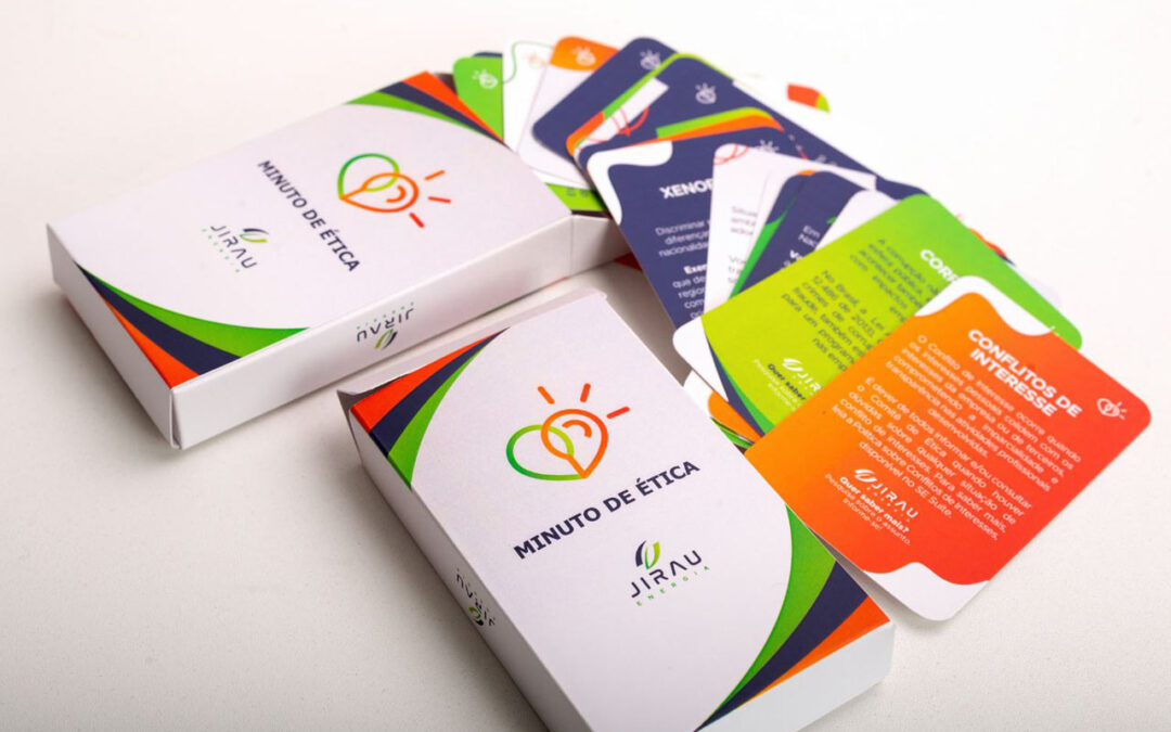 Baralho corporativo personalizado produzido pela Copy House para campanhas internas de ética empresarial e cultura organizacional. Impressão digital de alta qualidade com design sob medida.